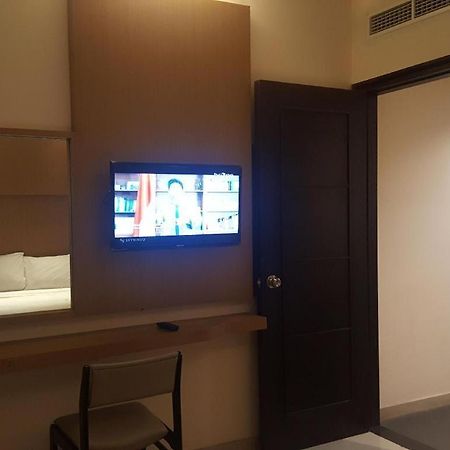 Kharisma Hotel 마디운 외부 사진
