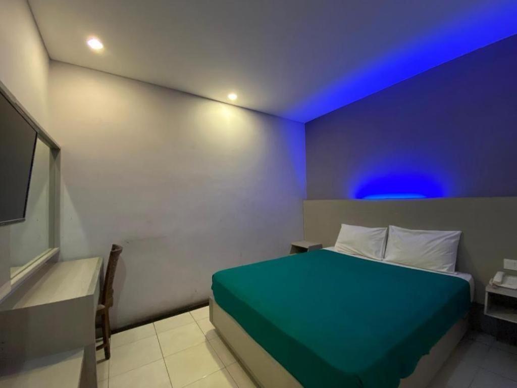 Kharisma Hotel 마디운 외부 사진