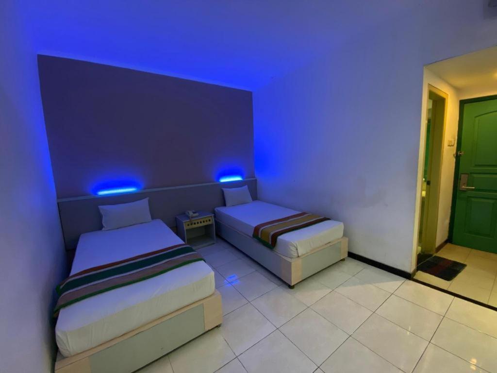 Kharisma Hotel 마디운 외부 사진