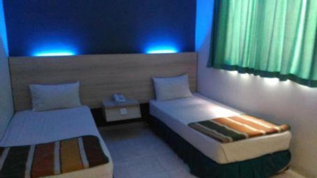 Kharisma Hotel 마디운 외부 사진