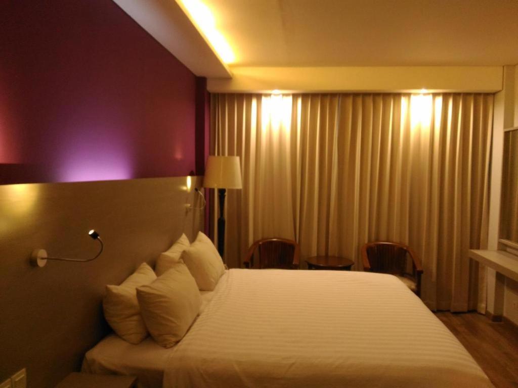 Kharisma Hotel 마디운 외부 사진