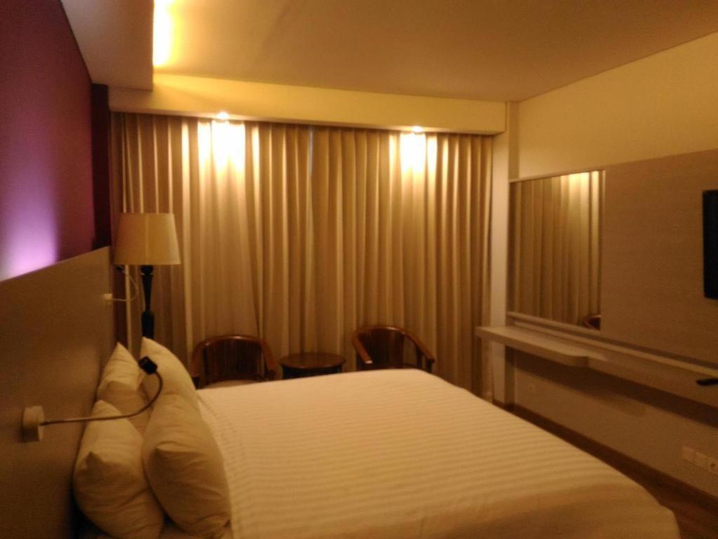 Kharisma Hotel 마디운 외부 사진