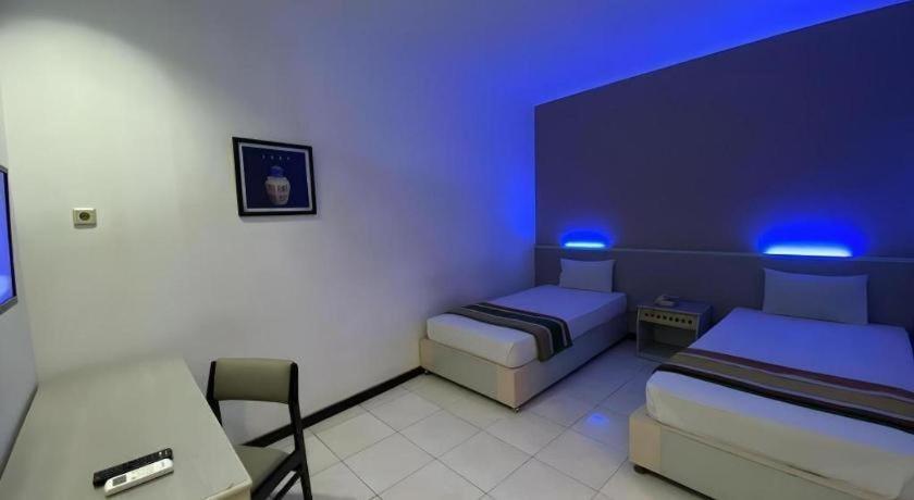 Kharisma Hotel 마디운 외부 사진
