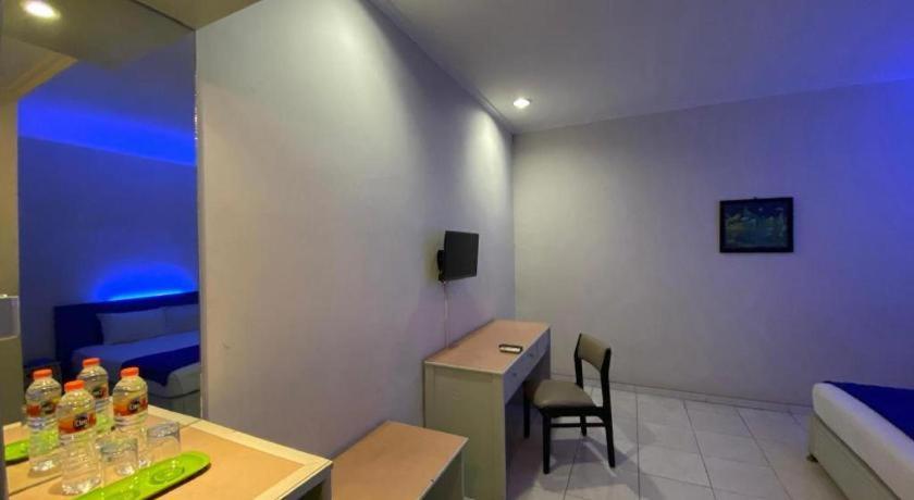 Kharisma Hotel 마디운 외부 사진