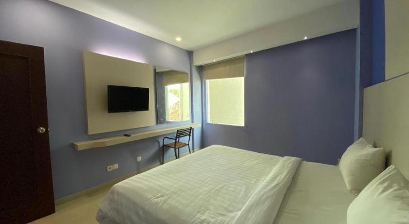 Kharisma Hotel 마디운 외부 사진