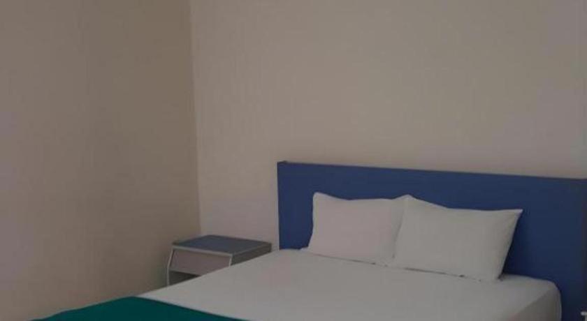 Kharisma Hotel 마디운 외부 사진