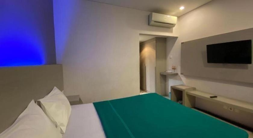 Kharisma Hotel 마디운 외부 사진