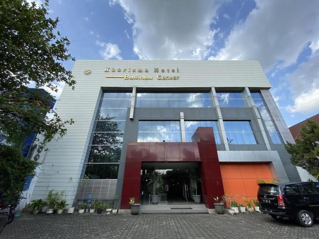 Kharisma Hotel 마디운 외부 사진